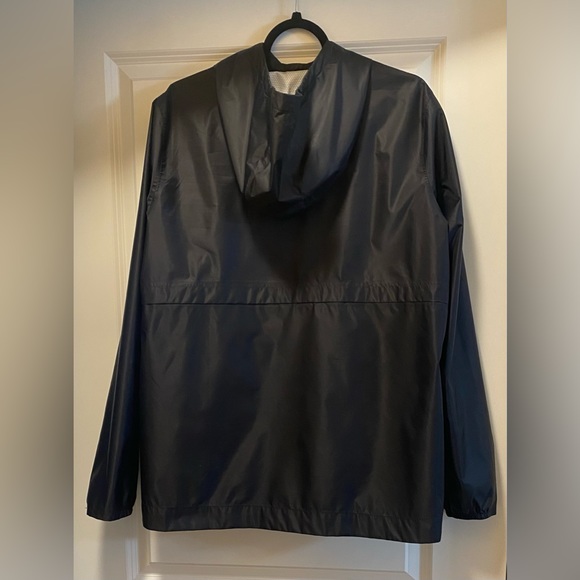 EUC UNDER ARMOUR STORM PROOF HOODED WINDBREAKER JACKET SIZE XL IN BLACK - Picture 7 of 8